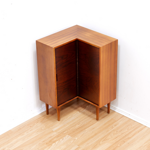 MID CENTURY MAHOGANY & ROSEWOOD CORNER UNIT BY MORRIS OF GLASGOW
