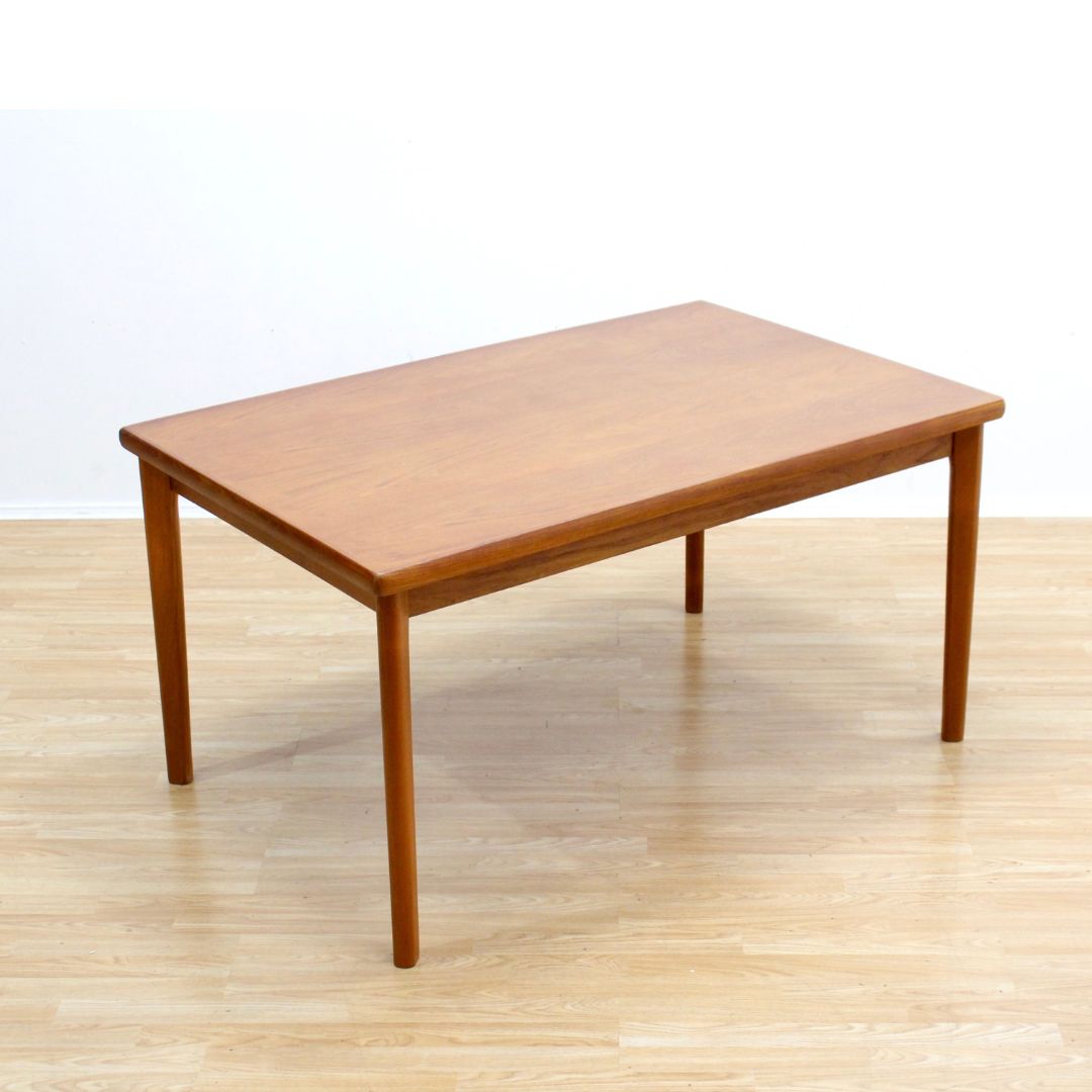 LARGE MID CENTURY TEAK EXTENDING DINING TABLE BY AM MOBLER