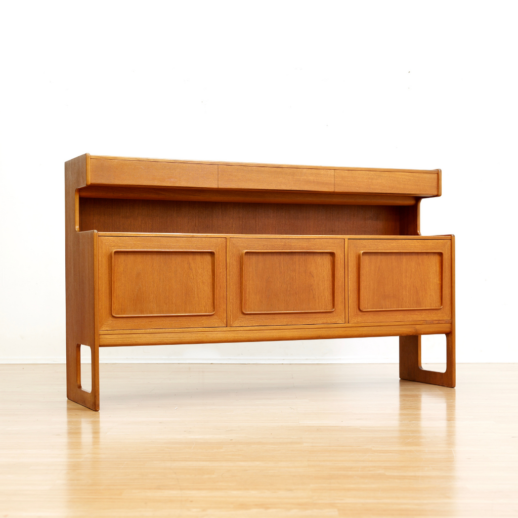 MID CENTURY HUTCH CREDENZA BY MCINTOSH OF KIRKCALDY