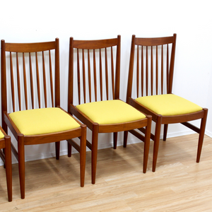 SET OF SIX MID CENTURY DINING CHAIRS IN THE STYLE OF ARNE VODDER