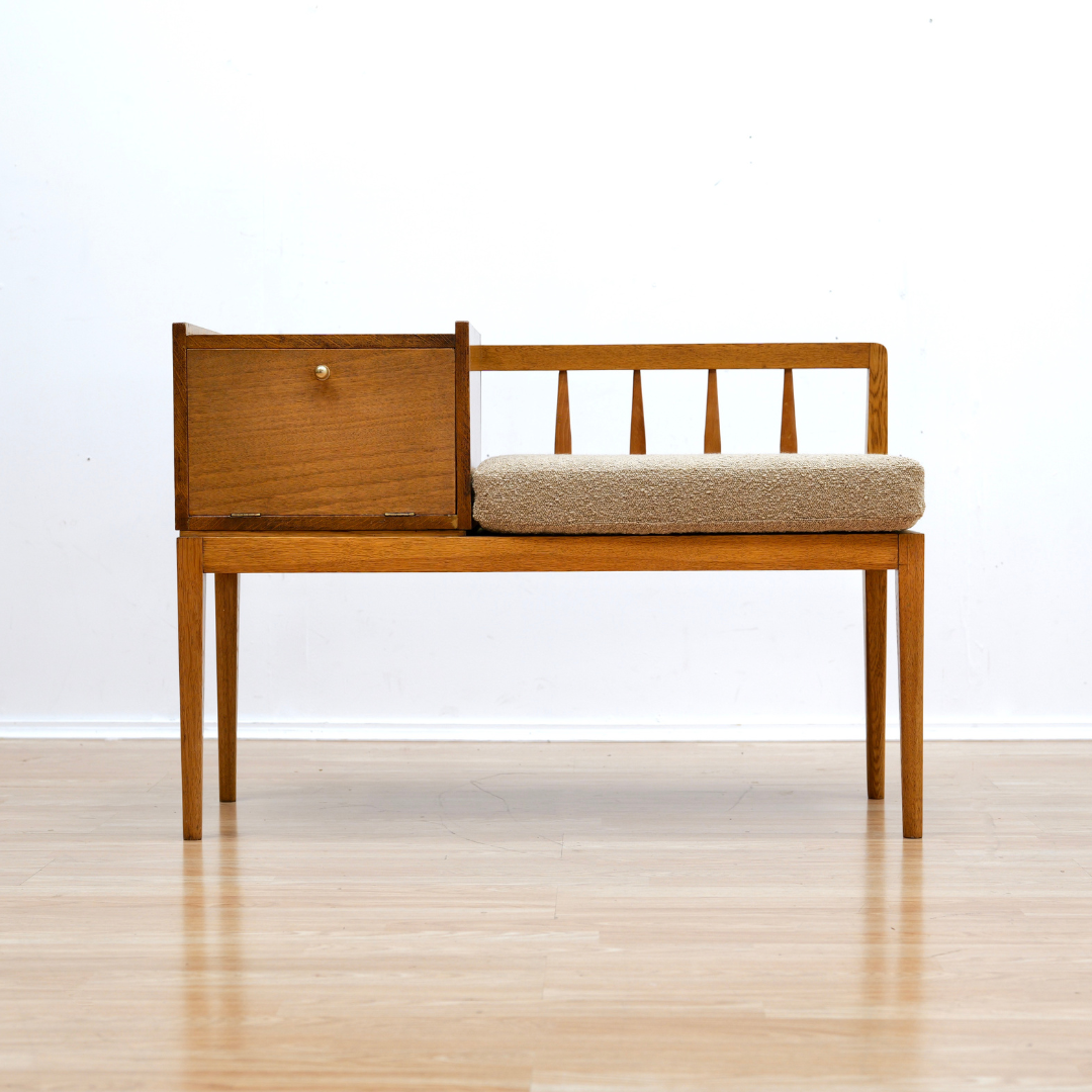 MID CENTURY ENTRYWAY BENCH IN OAK & BOUCLE