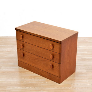 MID CENTURY TEAK NIGHTSTAND DRESSER BY STAG FURNITURE