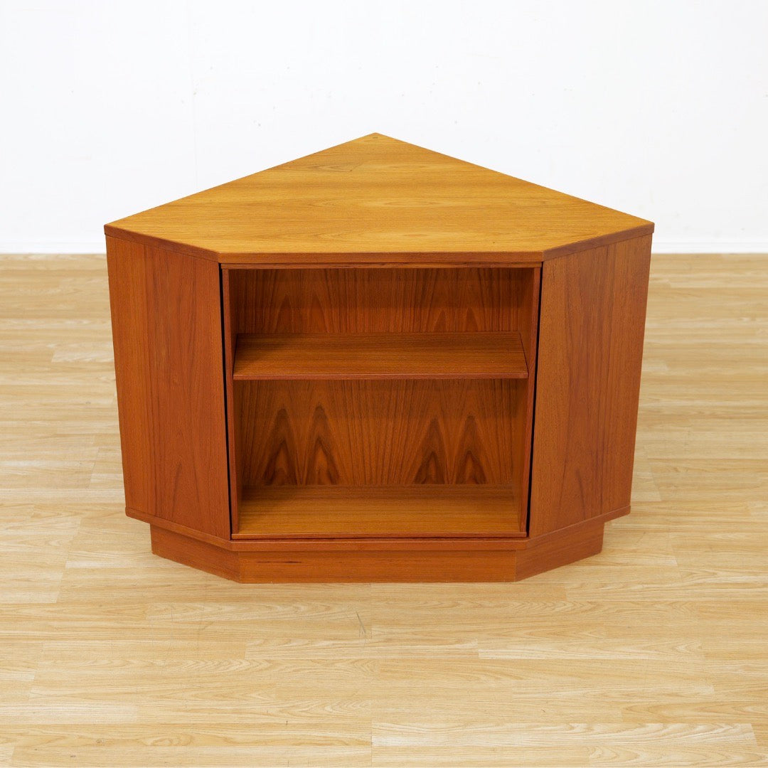 Danish Modern Revolving Corner Bar in Teak by Vildbjerg Mobelfabik ...