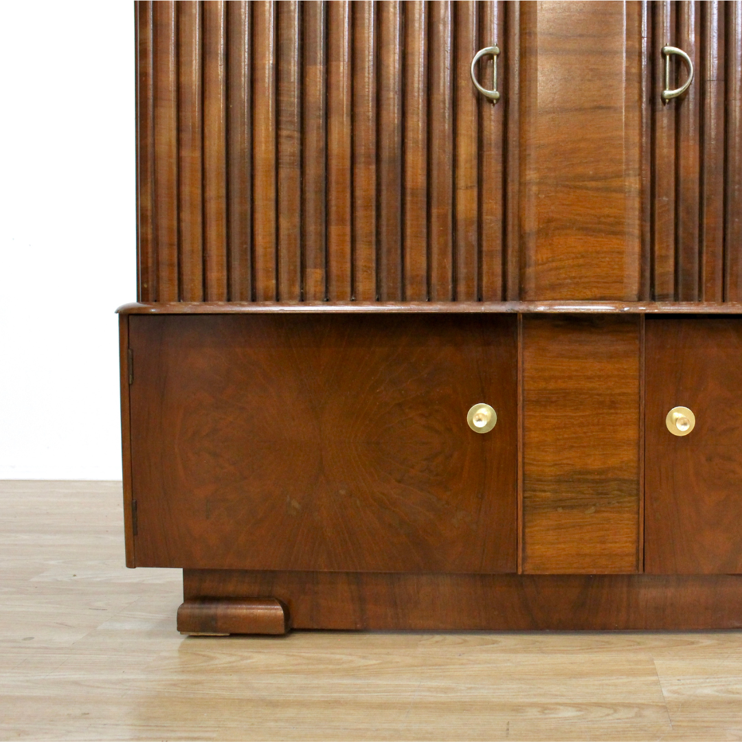 MID CENTURY WALNUT LIQUOR CABINET HOME BAR
