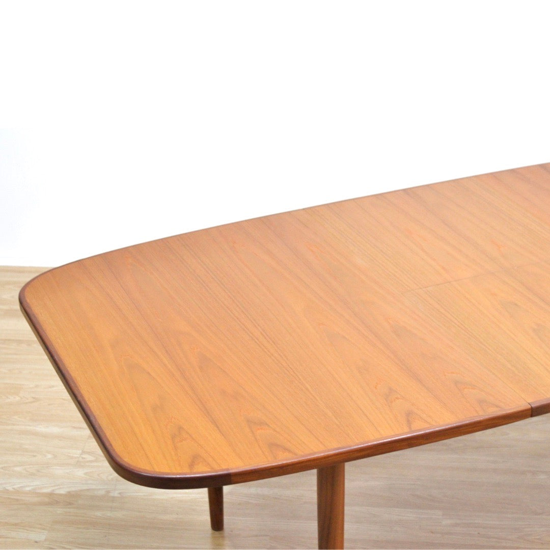 MID CENTURY EXTENDING DINING TABLE BY G PLAN