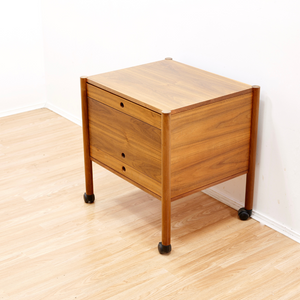 DANISH MODERN LIVING ROOM END TABLE IN WALNUT