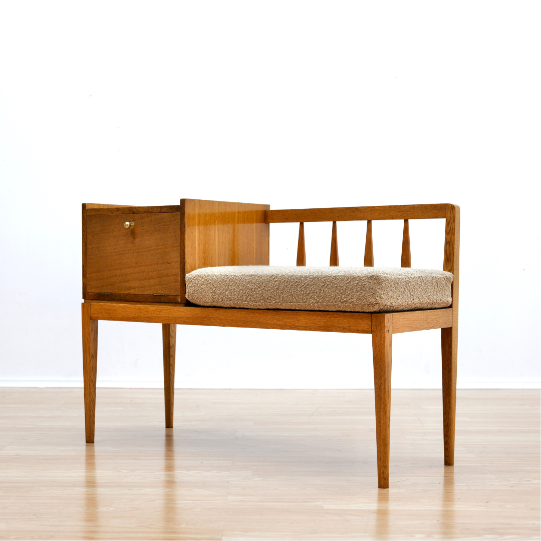 MID CENTURY ENTRYWAY BENCH IN OAK & BOUCLE