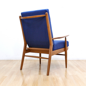 MID CENTURY LOUNGE CHAIR BY SCANDART OF HIGH WYCOMBE