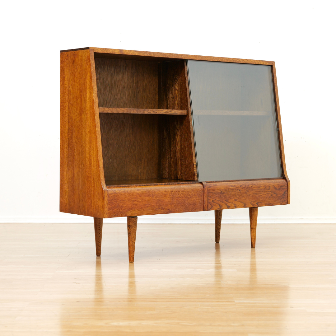 SMALL MID CENTURY OAK CHINA DISPLAY CABINET