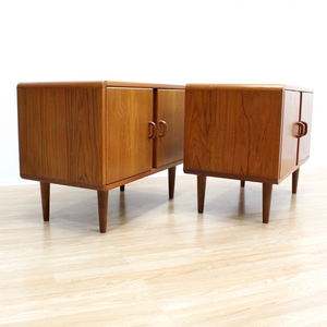 PAIR OF DANISH MODERN TEAK NIGHTSTANDS