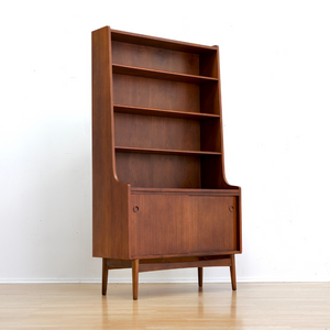 MID CENTURY DANISH BOOKCASE BY JOHANNES SORTH FOR BORNHOLM MOBELFABRIK