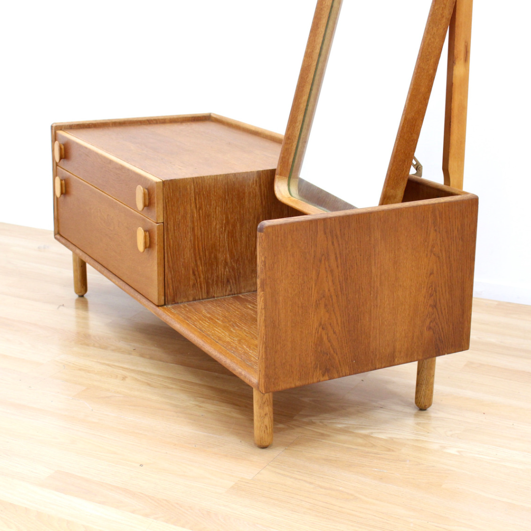 MID CENTURY VANITY DRESSER BY MEREDEW OF LETCHWORTH