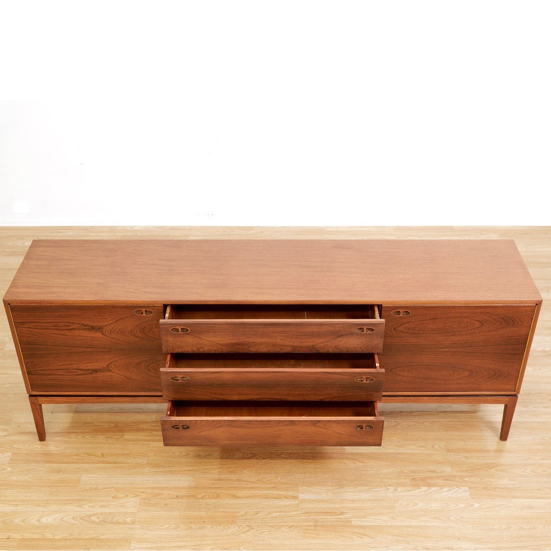 MID CENTURY ROSEWOOD CREDENZA BY ROBERT HERITAGE FOR ARCHIE SHINE