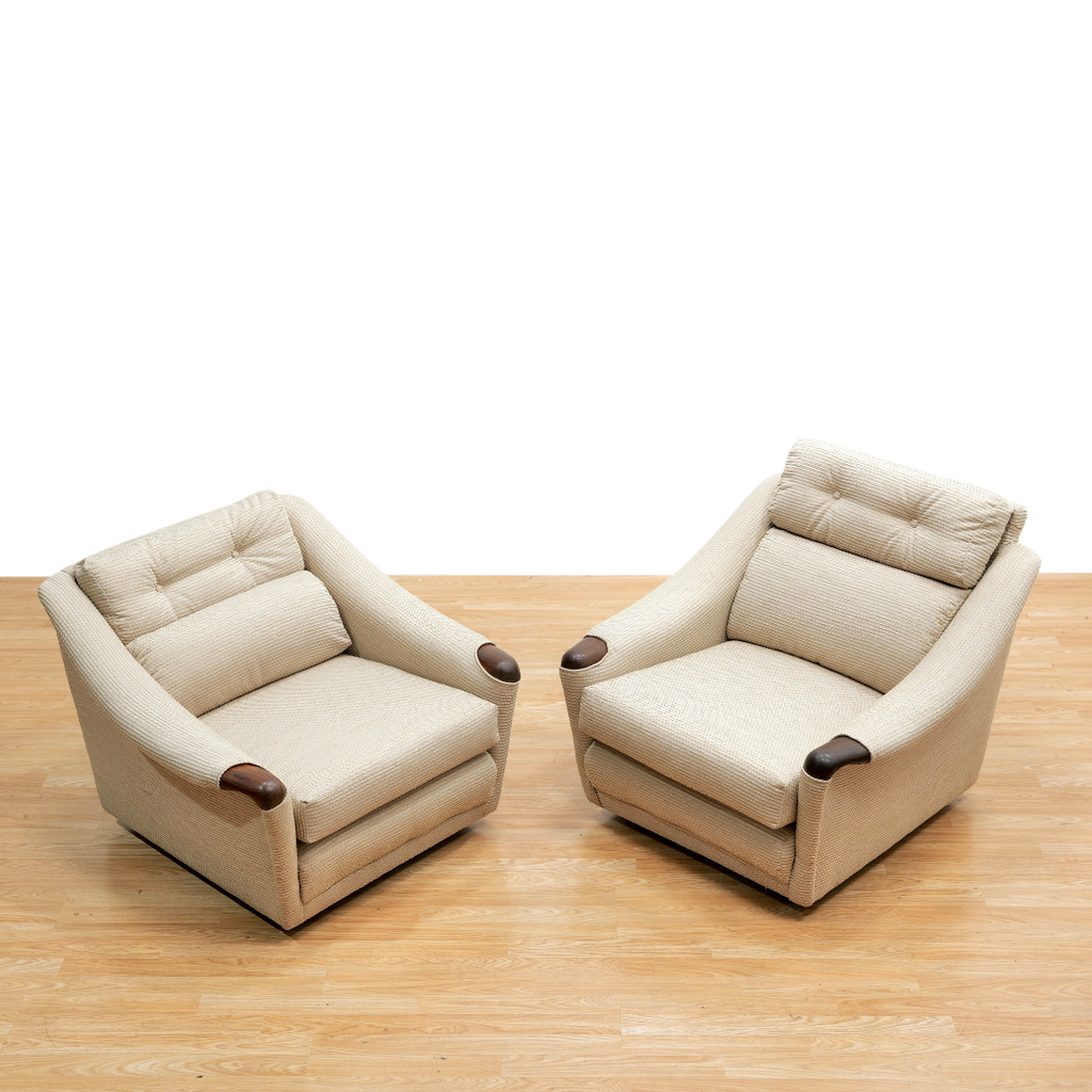 Pair of 1970s His & Her Lounge Chairs by G Plan