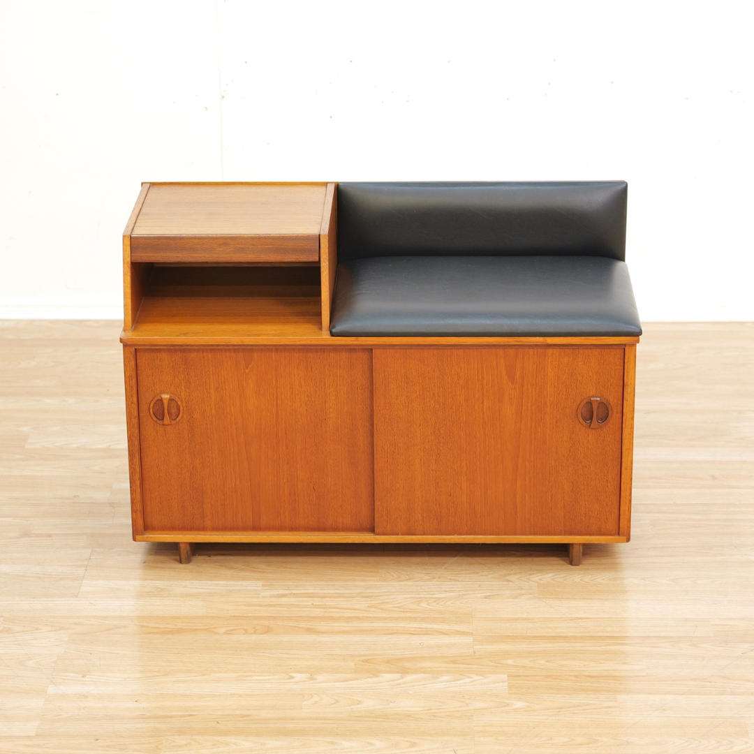 MID CENTURY ENTRYWAY BENCH IN TEAK BY CHIPPY HEATH