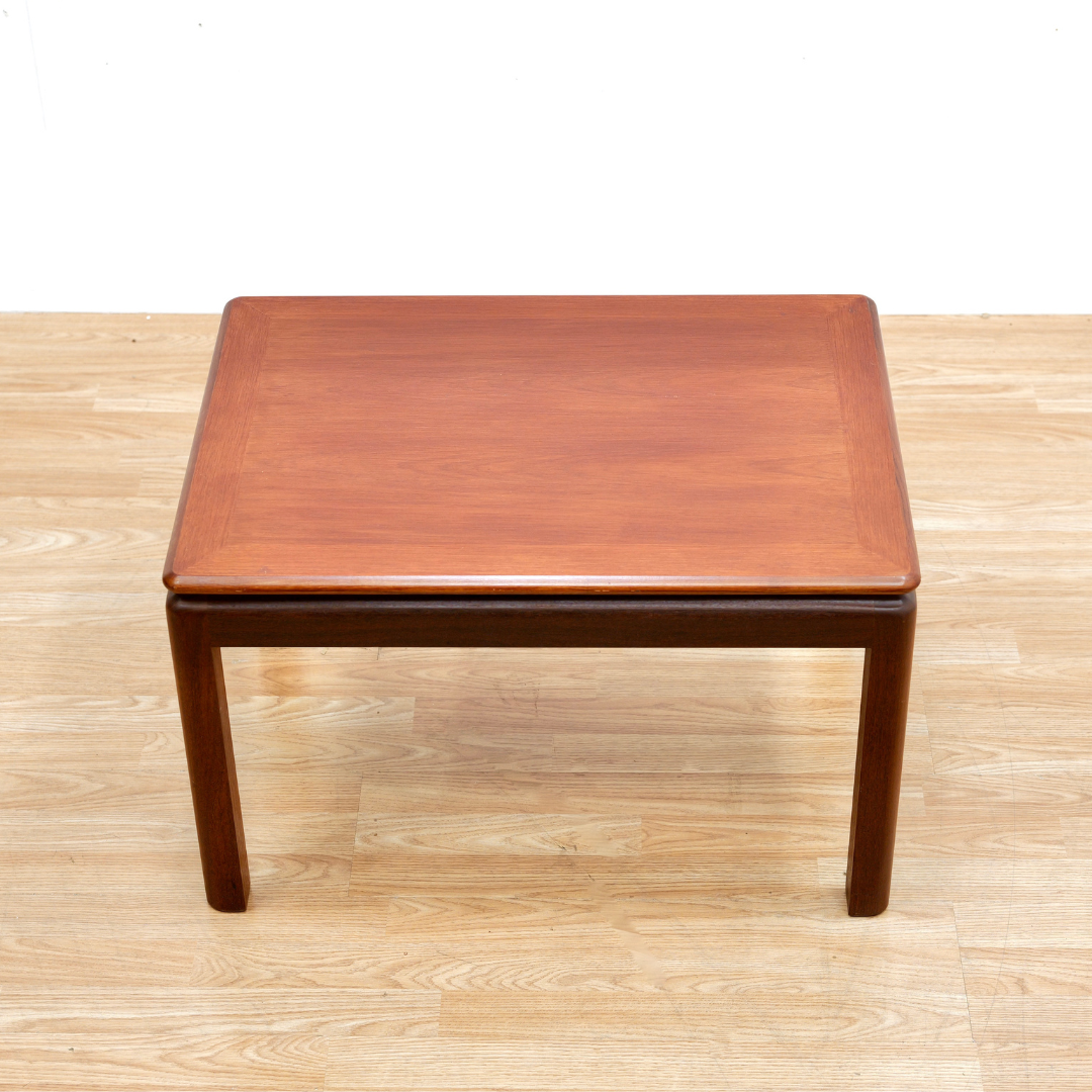 MID CENTURY TEAK SIDE TABLE BY G PLAN