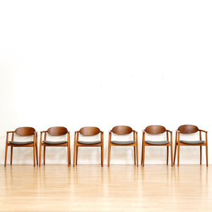 SET OF SIX MID CENTURY DINING CHAIRS BY ANTONIN SUMAN FOR LIGNA