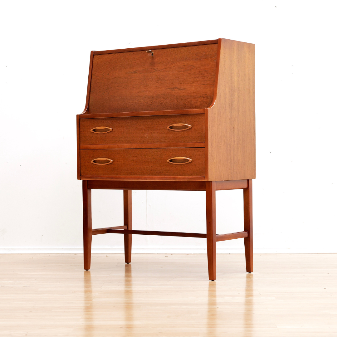 MID CENTURY TEAK DANISH DESK BUREAU BY JENTIQUE FURNITURE