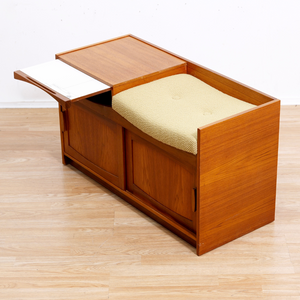 MID CENTURY ENTRYWAY BENCH IN TEAK BY CHIPPY HEATH