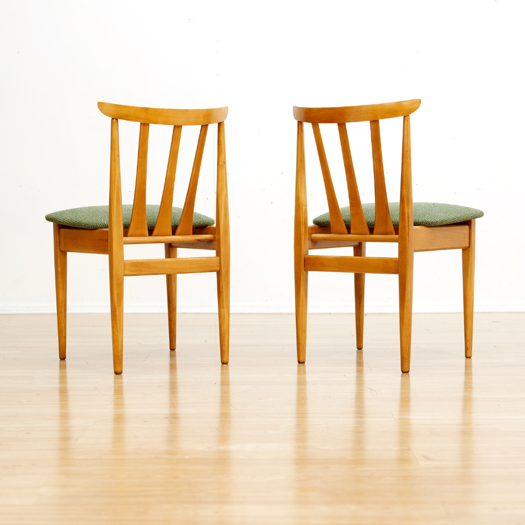 SET OF SIX MID CENTURY DINING CHAIRS BY ELLIOTS OF NEWBURY