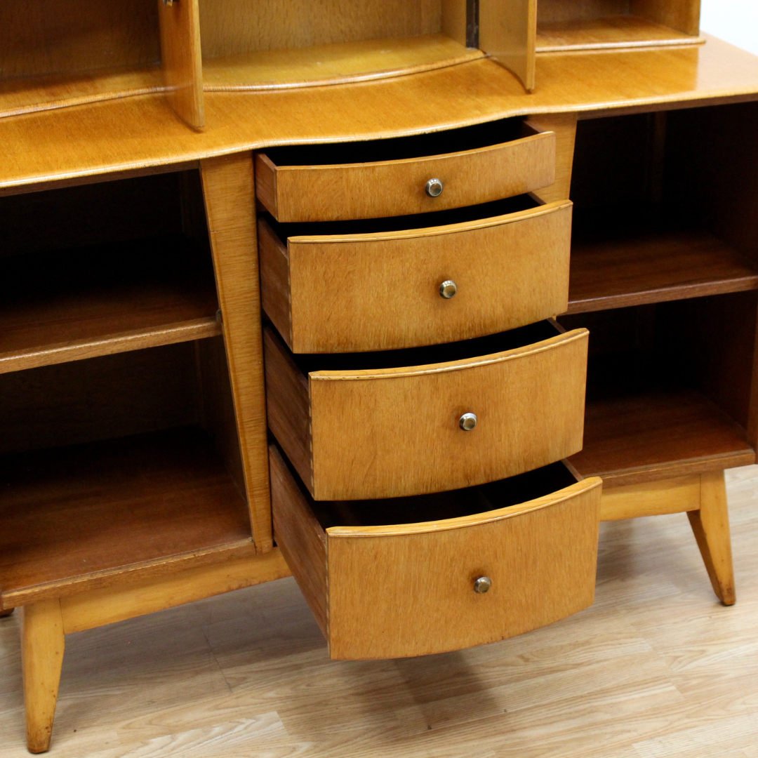 VINTAGE 1950S OAK HUTCH CREDENZA BY STONEHILL FURNITURE