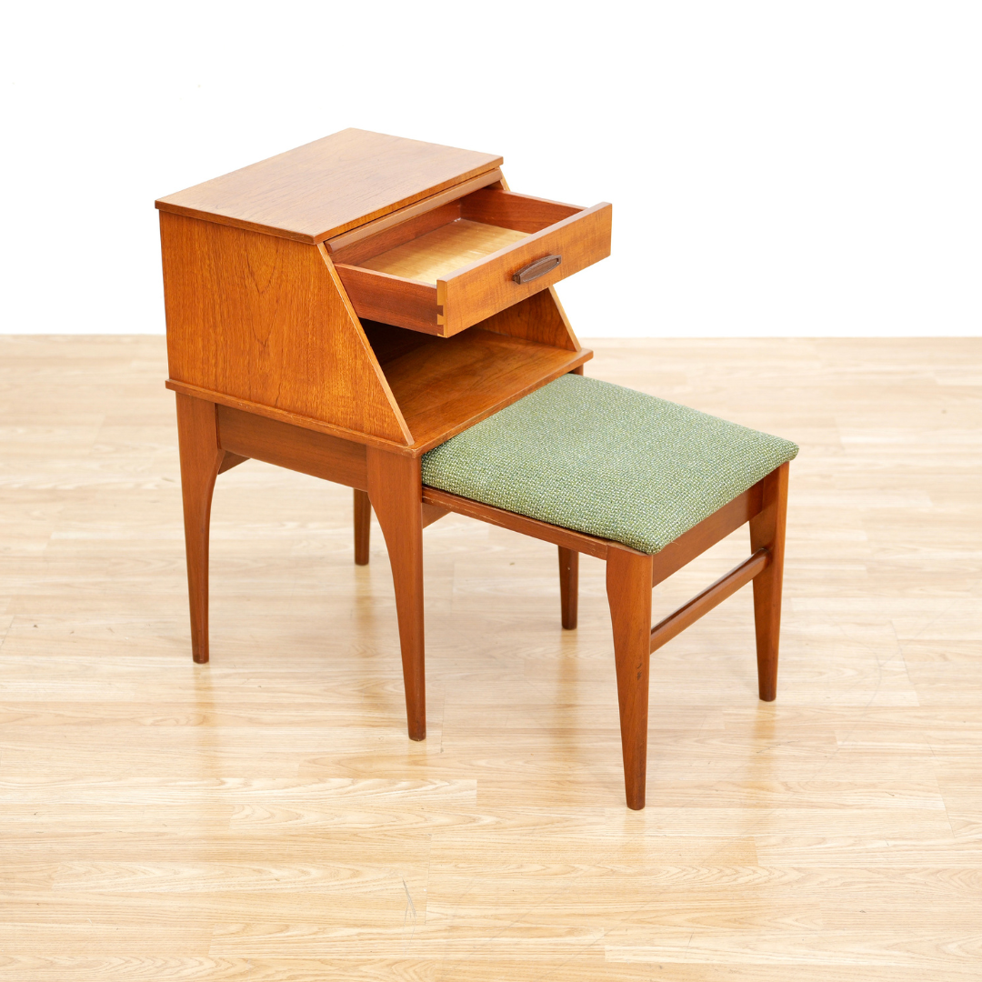 MID CENTURY ENTRYWAY SIDE TABLE BY CHIPPY HEATH