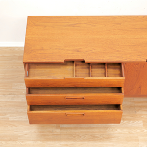 LONG MID CENTURY TEAK CREDENZA BY NATHAN FURNITURE
