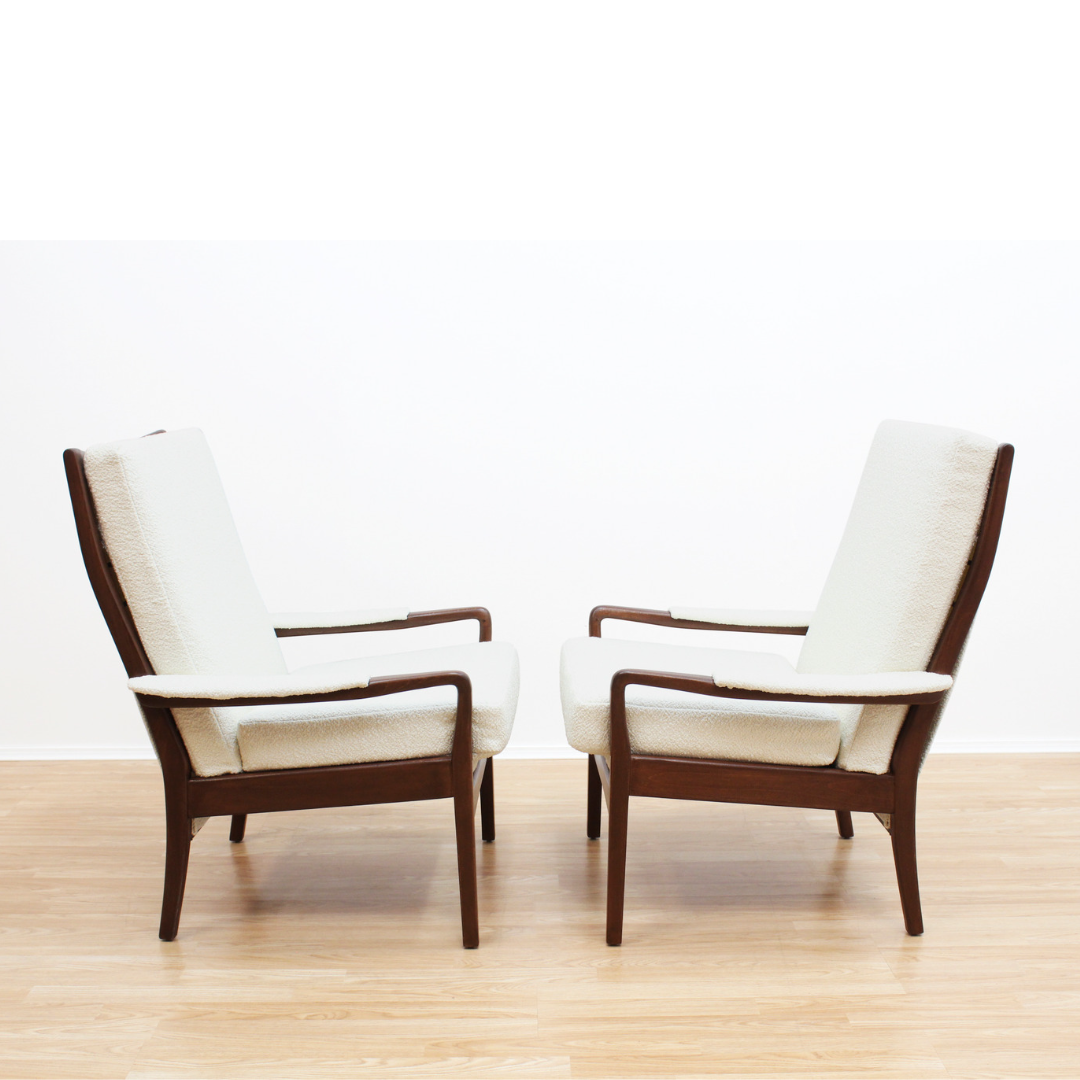 PAIR OF MID CENTURY LOUNGE CHAIRS BY CINTIQUE IN BOUCLE