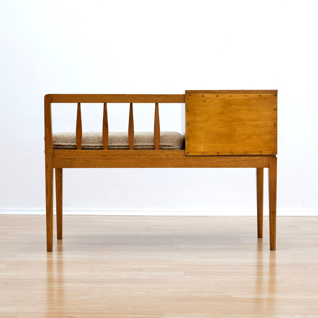 Mid Century Entryway Bench in Oak & Boucle