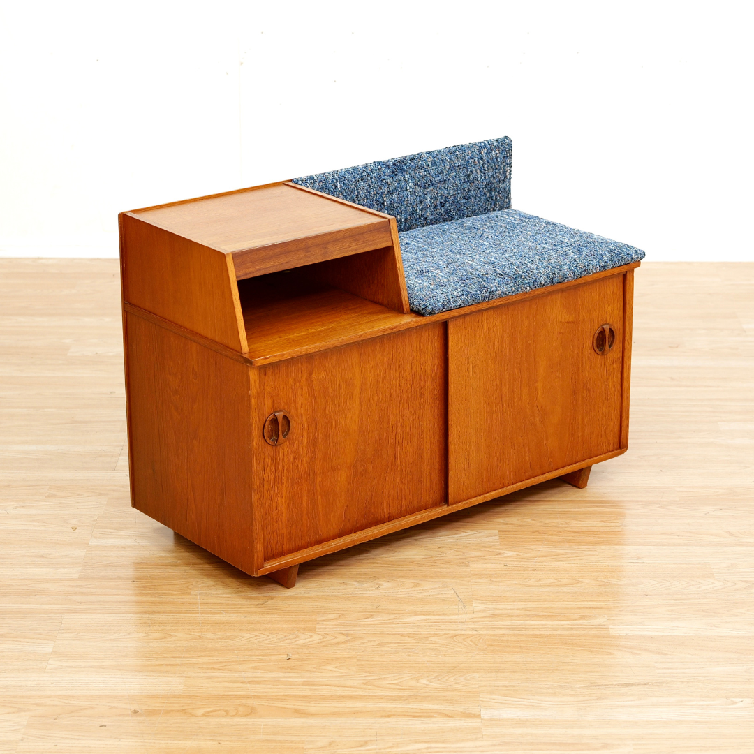 MID CENTURY ENTRYWAY BENCH IN TEAK BY CHIPPY HEATH