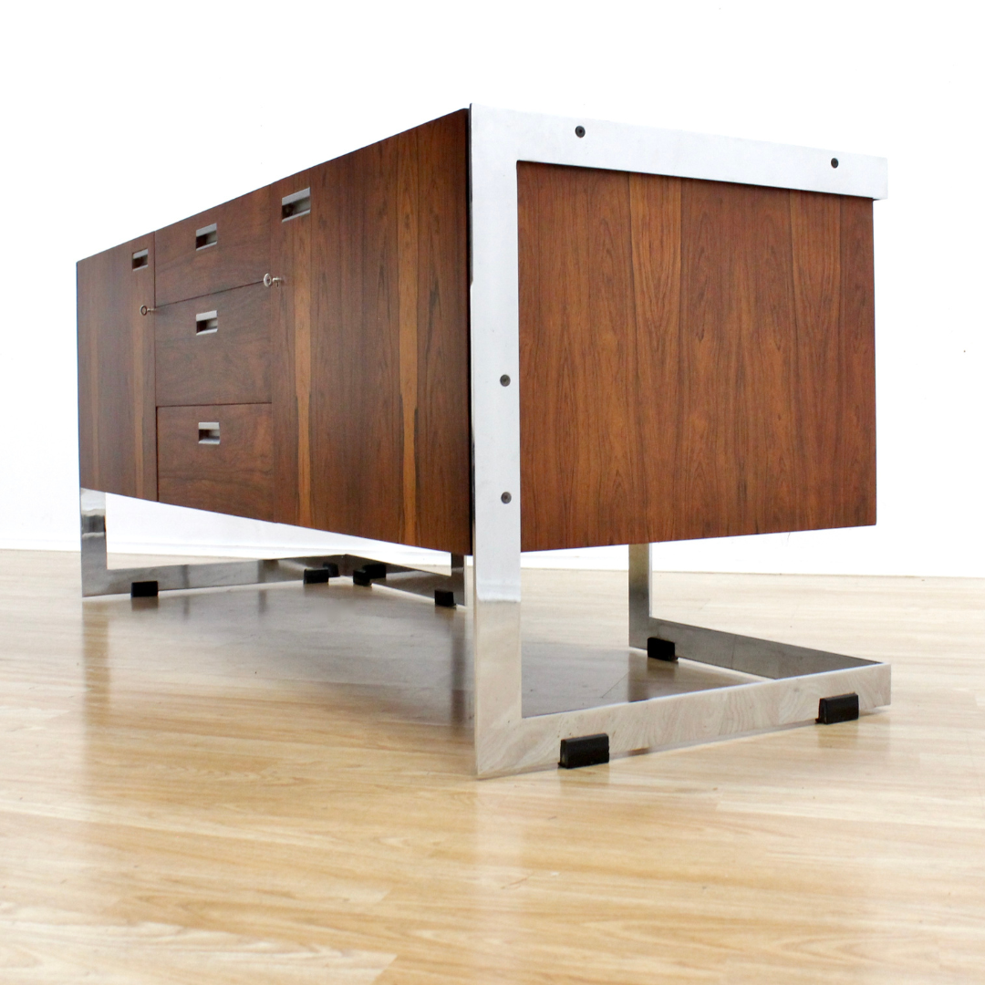 1970S POST MODERN ROSEWOOD & CHROME CREDENZA BY RICHARD YOUNG FOR MERROW ASSOCIATES