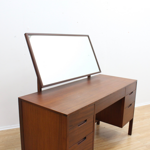 MID CENTURY VANITY BY ROBERT HERITAGE FOR ARCHIE SHINE