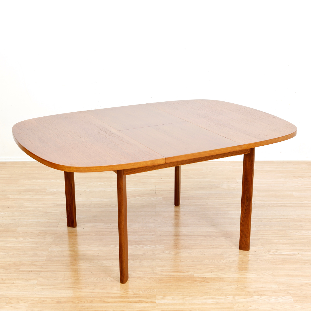 MID CENTURY EXTENDING TEAK DINING TABLE BY G PLAN