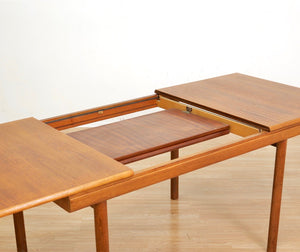 1960S EXTENDING TEAK DINING TABLE BY WHITE & NEWTON