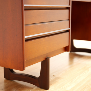 MID CENTURY VANITY TABLE BY WILLIAM LAWRENCE OF NOTTINGHAM