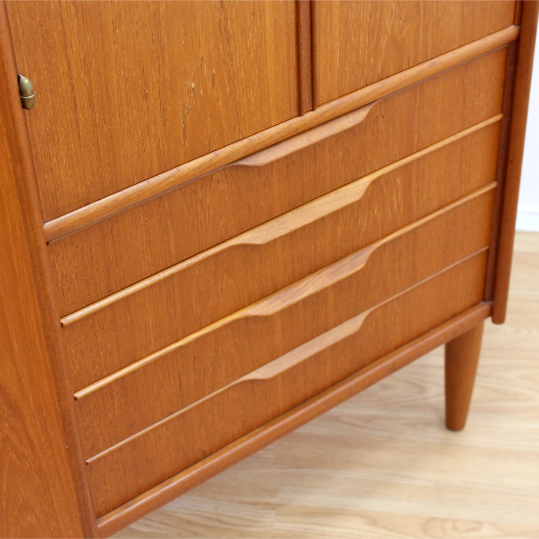 MID CENTURY DANISH MODERN CORNER BAR CABINET – kinetic modern