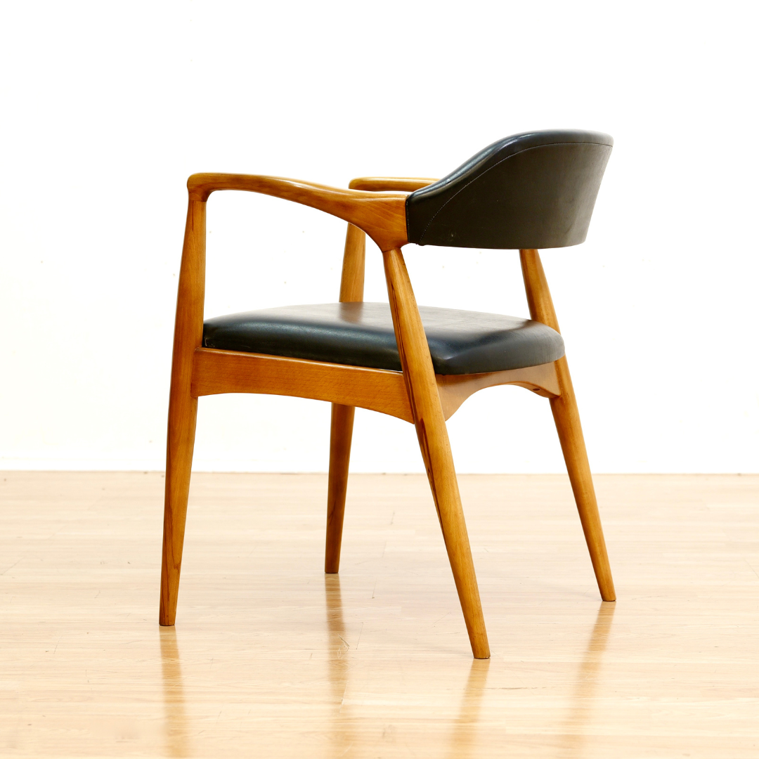 MID CENTURY ENGLISH DESK CHAIR IN OAK