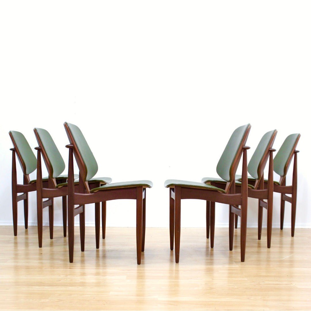 SET OF SIX MID CENTURY DINING CHAIRS BY ELLIOTS OF NEWBURY IN OLIVE GREEN