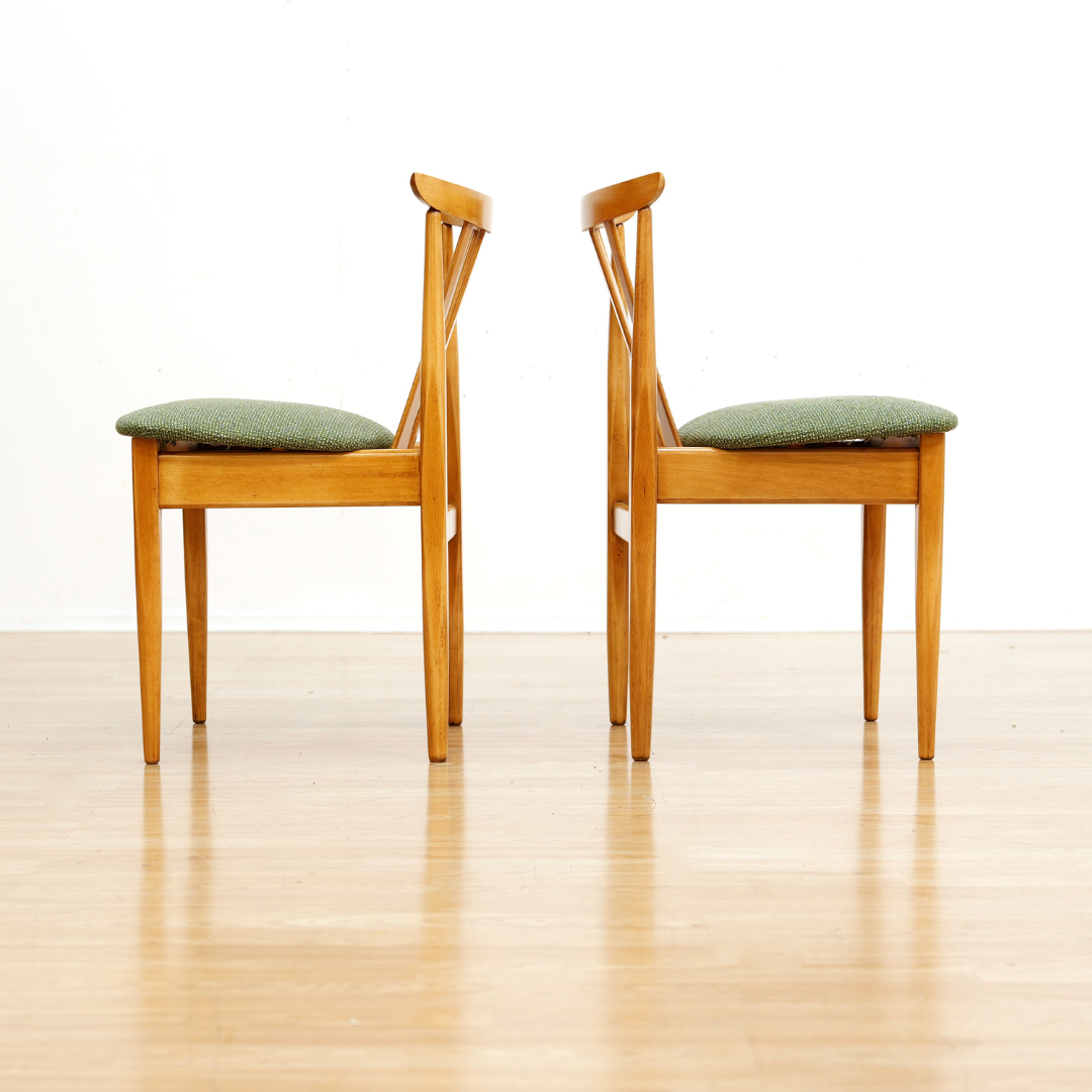 SET OF SIX MID CENTURY DINING CHAIRS BY ELLIOTS OF NEWBURY