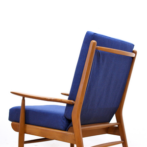 MID CENTURY LOUNGE CHAIR BY SCANDART OF HIGH WYCOMBE
