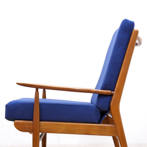 MID CENTURY LOUNGE CHAIR BY SCANDART OF HIGH WYCOMBE