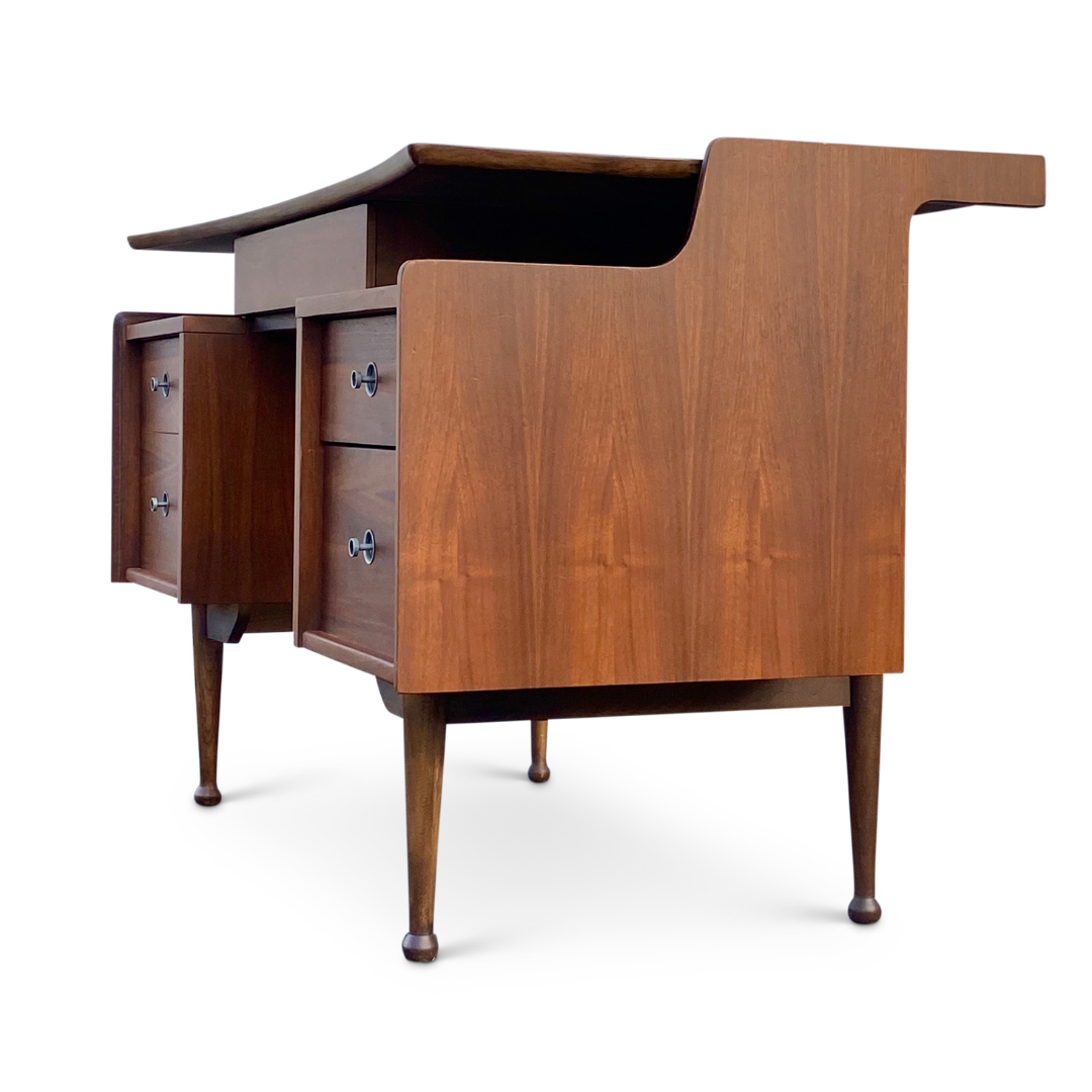 MID CENTURY WALNUT DESK BY HOOKER FURNITURE