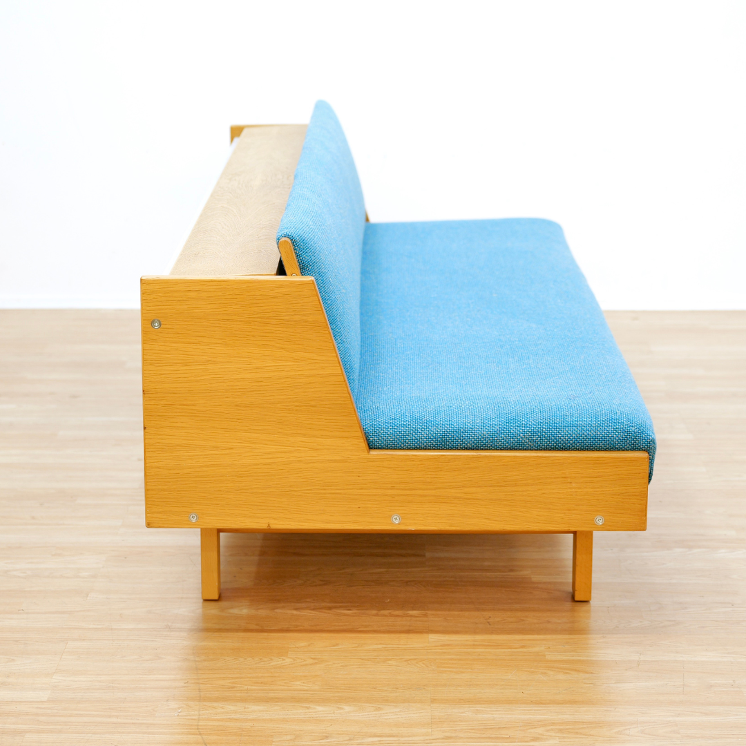 DANISH MODERN 'GE-248' DAYBED BY HANS J. WEGNER FOR GETAMA