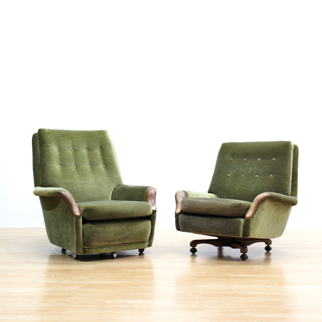 MID CENTURY GREEN VELVET SOFA & CHAIRS BY HEALS OF LONDON