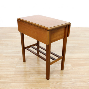 MID CENTURY TEAK SIDE TABLE WITH DRAWER