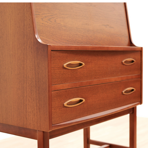 MID CENTURY TEAK DANISH DESK BUREAU BY JENTIQUE FURNITURE