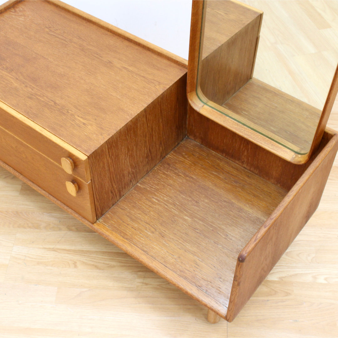 MID CENTURY VANITY DRESSER BY MEREDEW OF LETCHWORTH