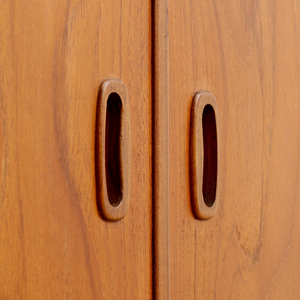 SLIM MID CENTURY DANISH TEAK SIDEBOARD DISPLAY CABINET
