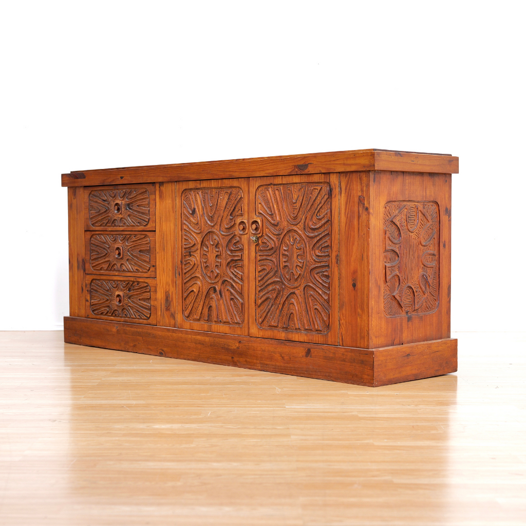 1970S HAND CARVED AFRICAN BRUTALIST CREDENZA BY AQUARIUS ENTERPRISES