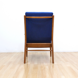 MID CENTURY LOUNGE CHAIR BY SCANDART OF HIGH WYCOMBE